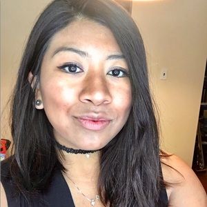 Meet your Posher, Paola